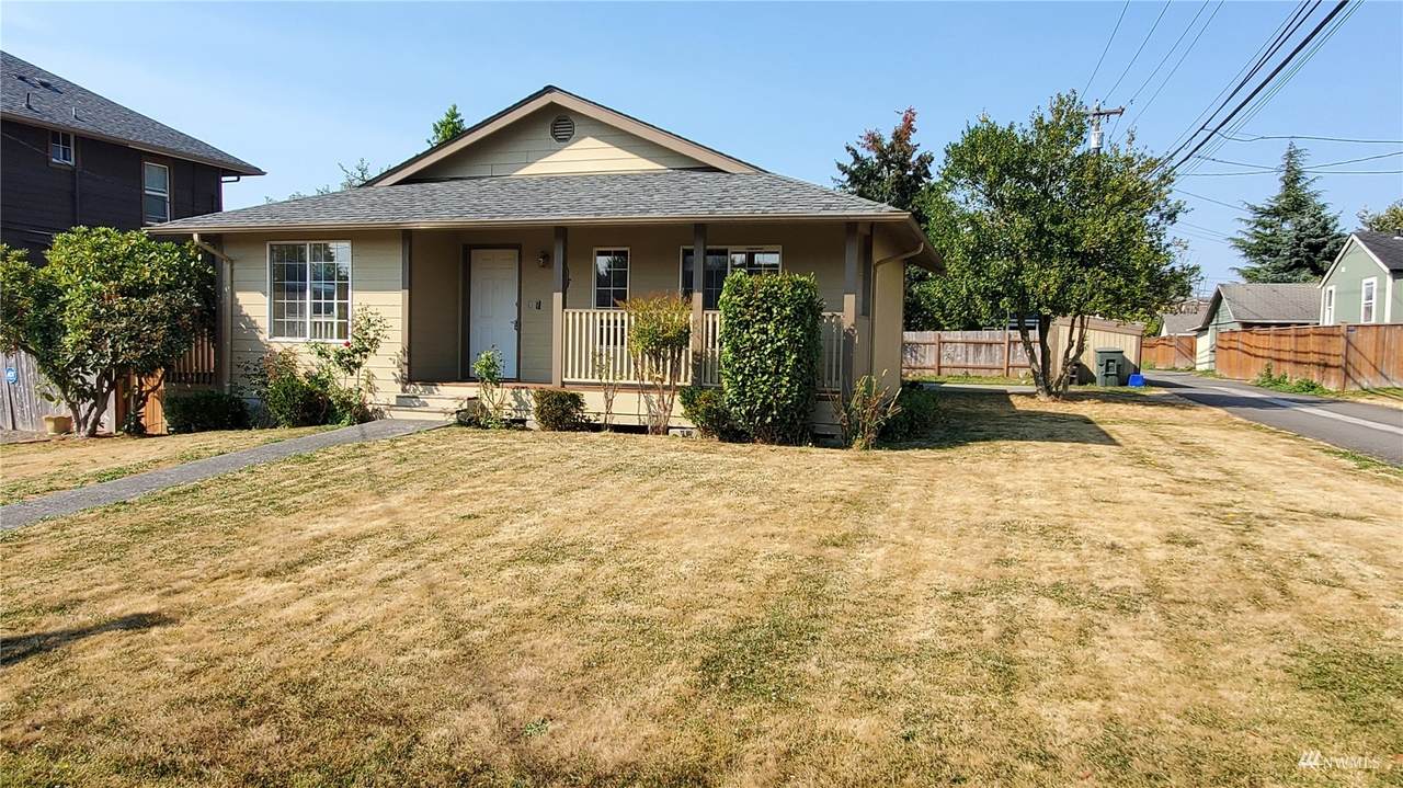 3007 15th Street - Photo 1