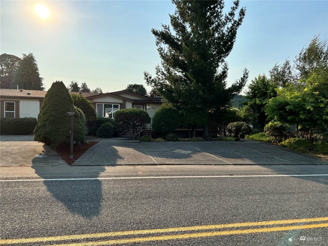 311 Morse Street - Photo 1