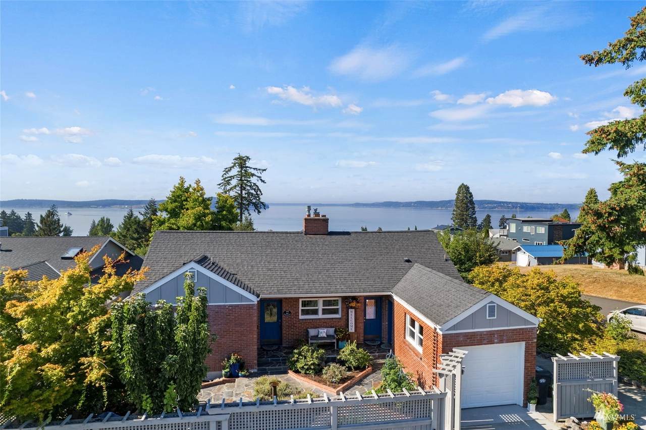 1215 Sequalish Street - Photo 1