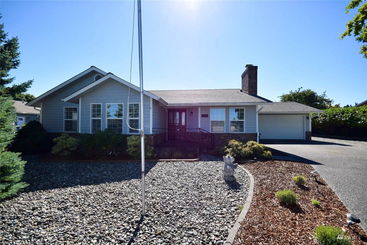123 Bay View Street - Photo 1