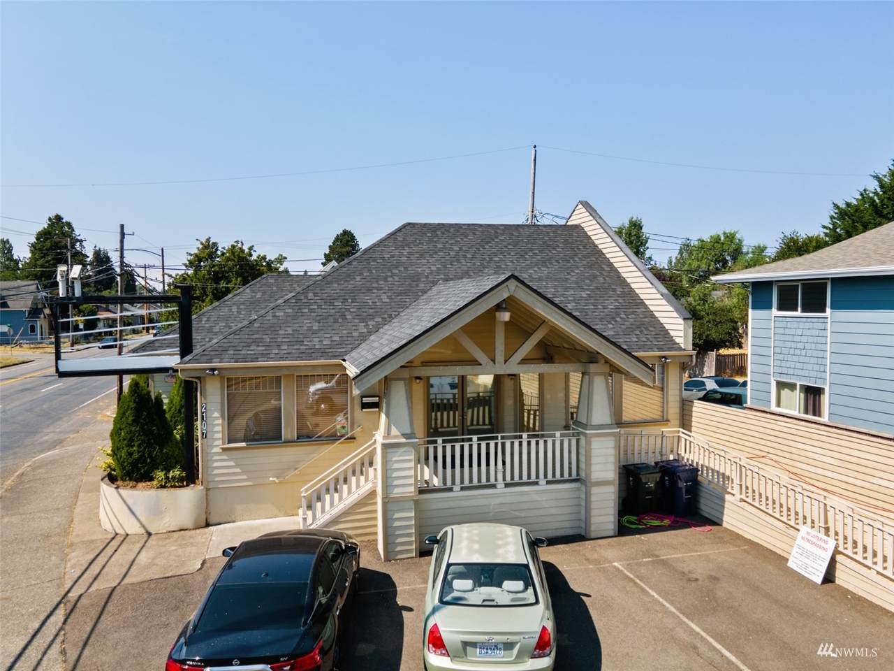 2107 12th St - Photo 1