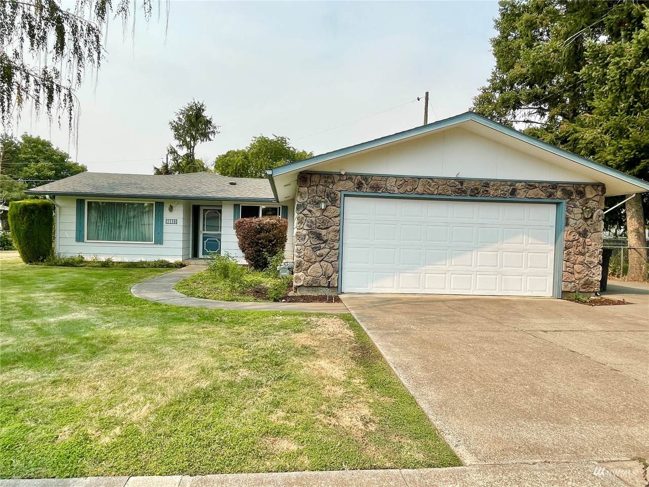 2118 Leonard Drive - Photo 1