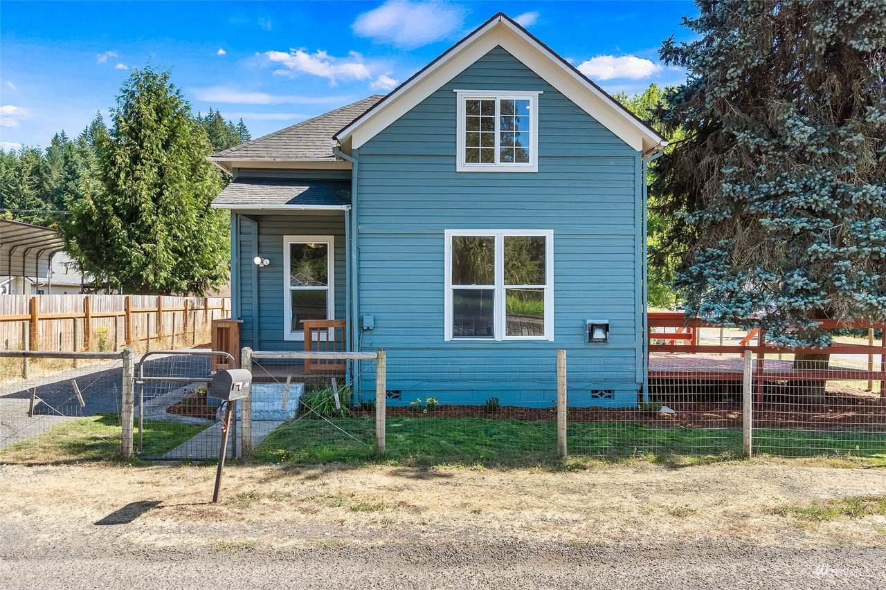 1020 Front Street - Photo 1