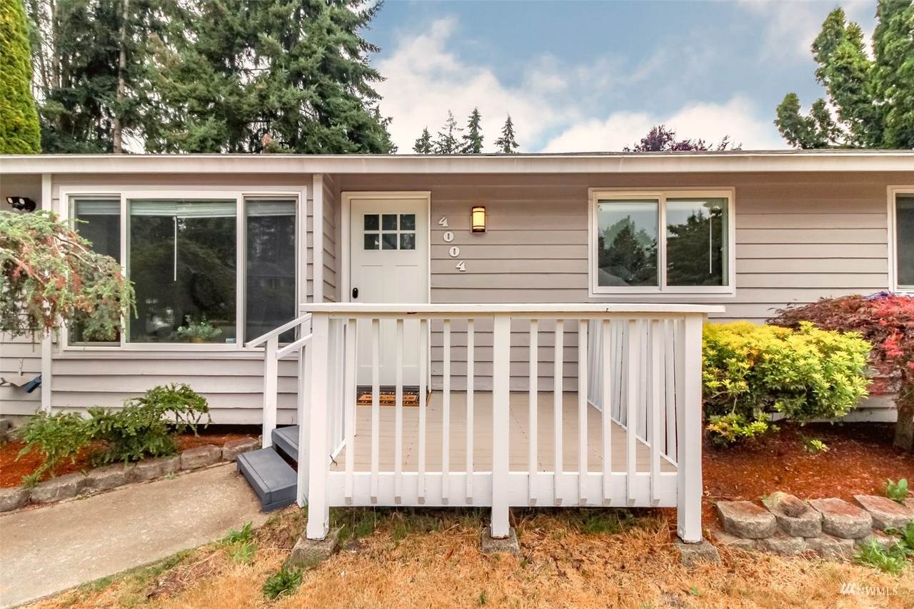 4004 10th Street - Photo 1
