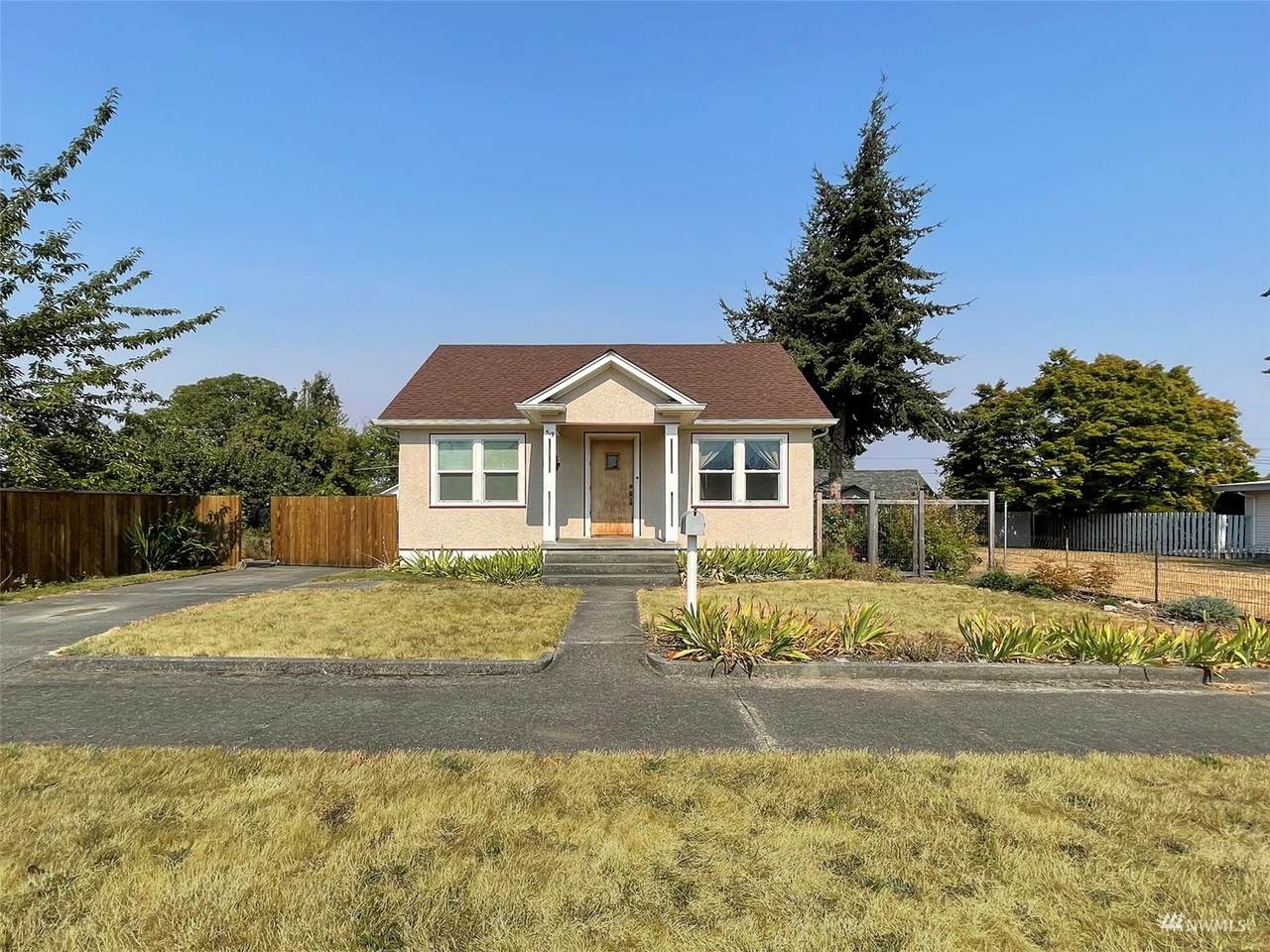 519 5th Street - Photo 1