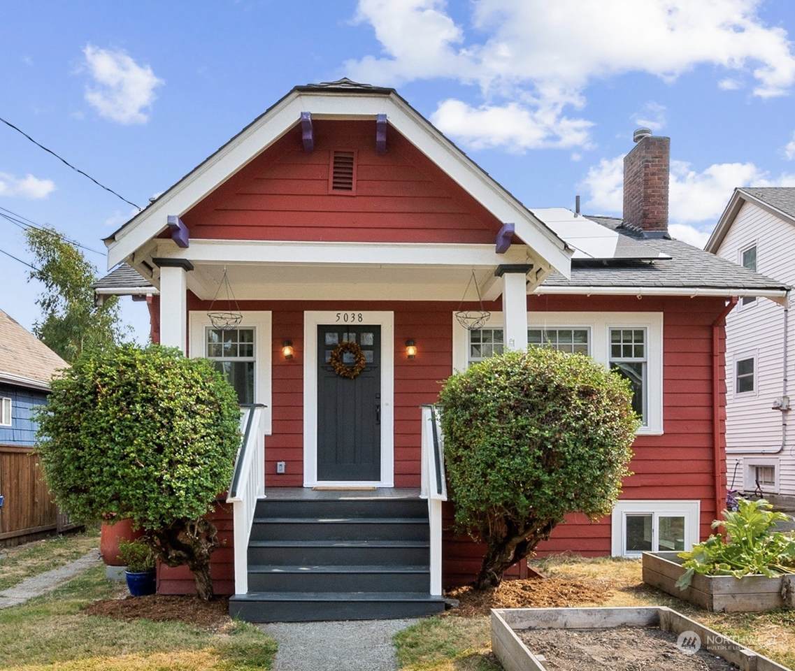 5038 45th Avenue - Photo 1