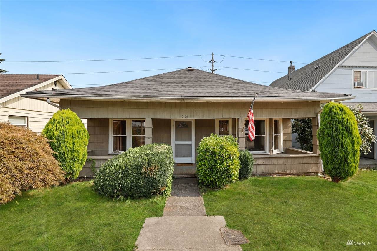1115 Marine View Drive - Photo 1