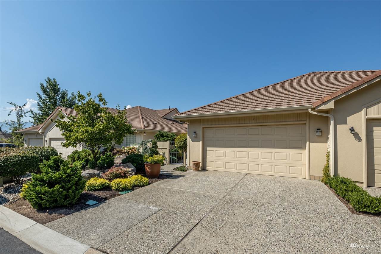 401 19th Street - Photo 1