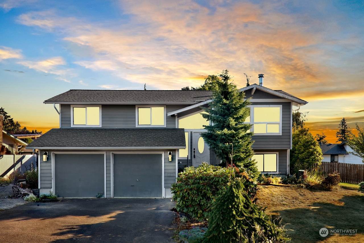 2176 Robyn Drive - Photo 1