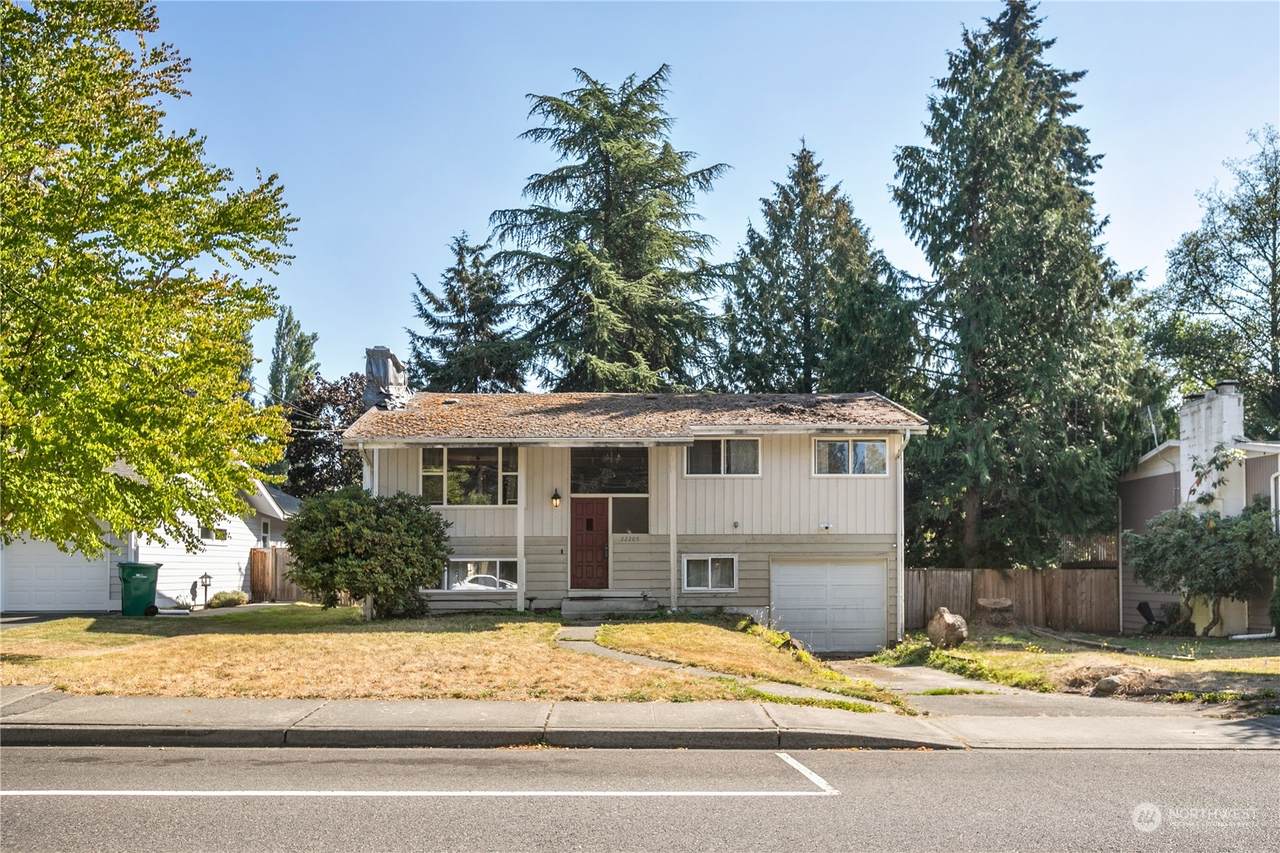22205 39th Avenue - Photo 1