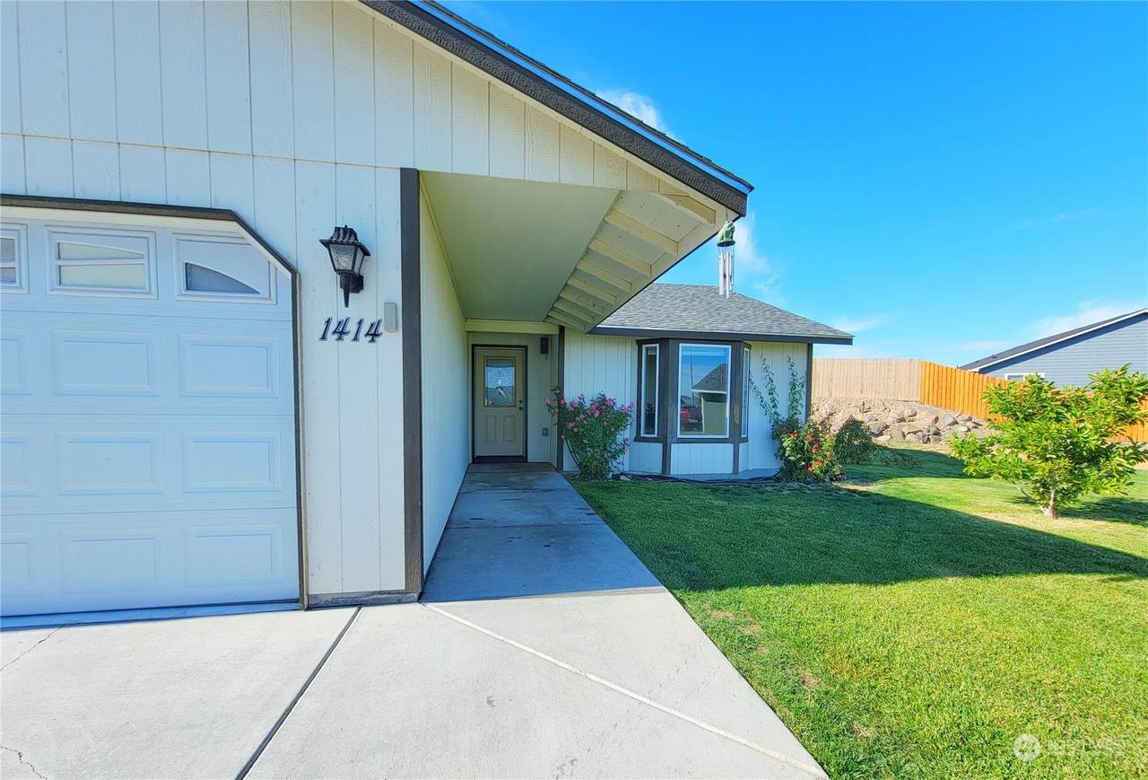 1414 Electra Street - Photo 1