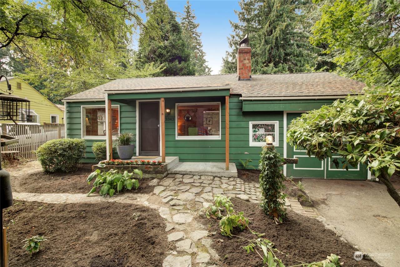 13343 25th Avenue - Photo 1