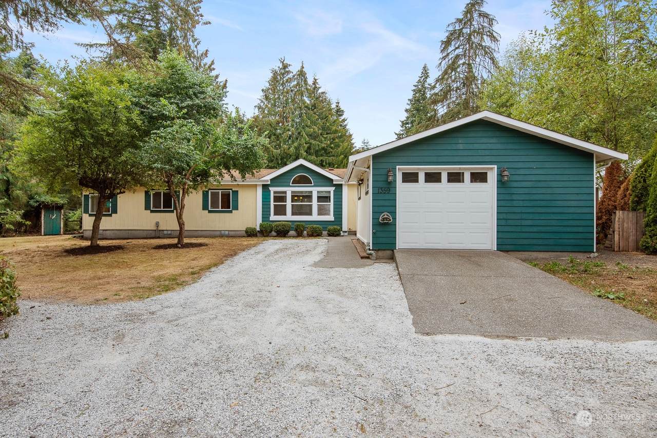 1359 Lakewood Drive - Photo 1