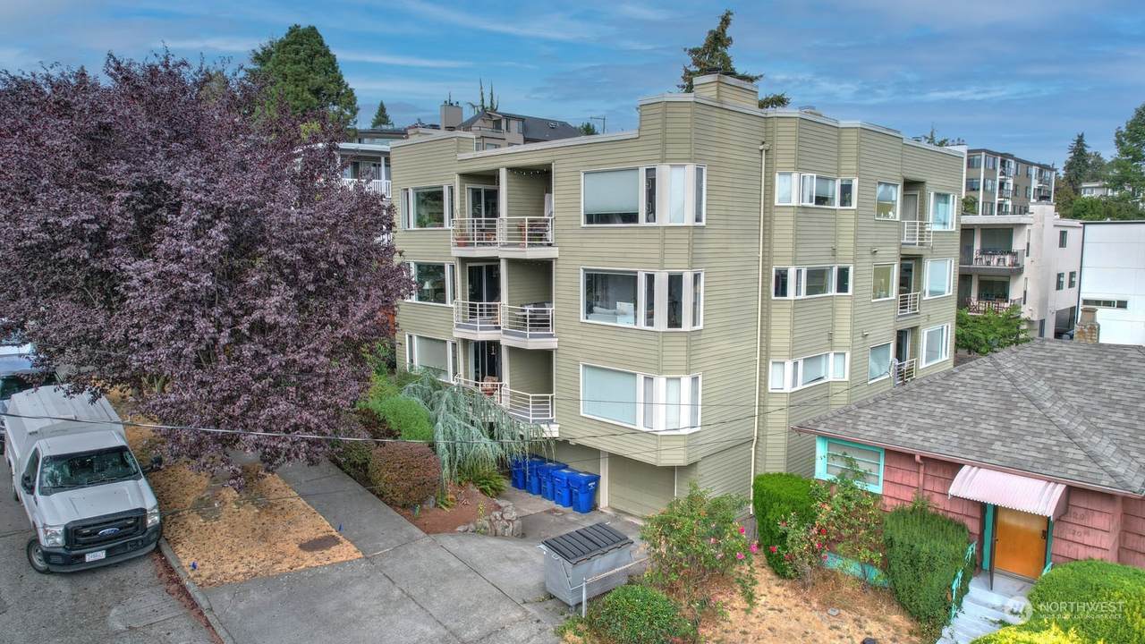 2324 Newton Street - Photo 1