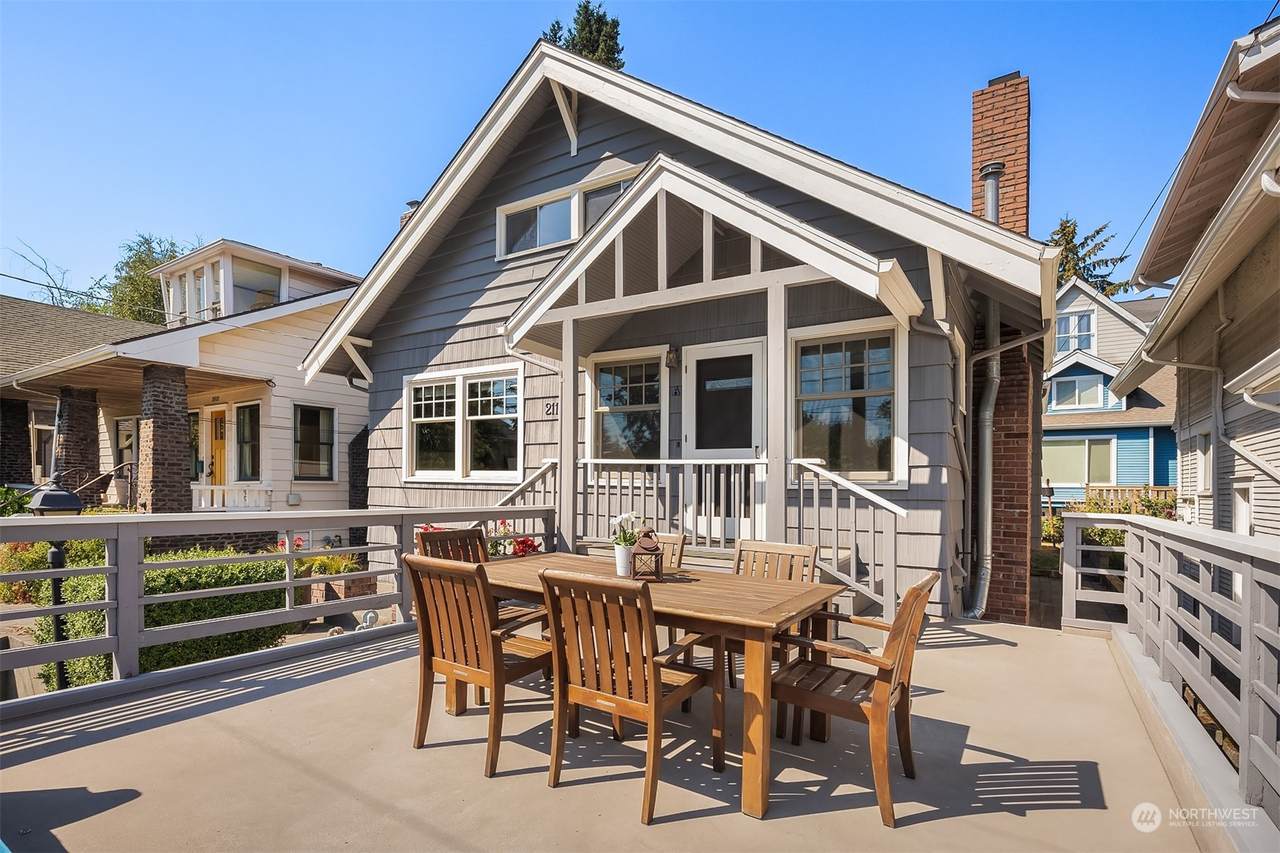 2116 44th Street - Photo 1