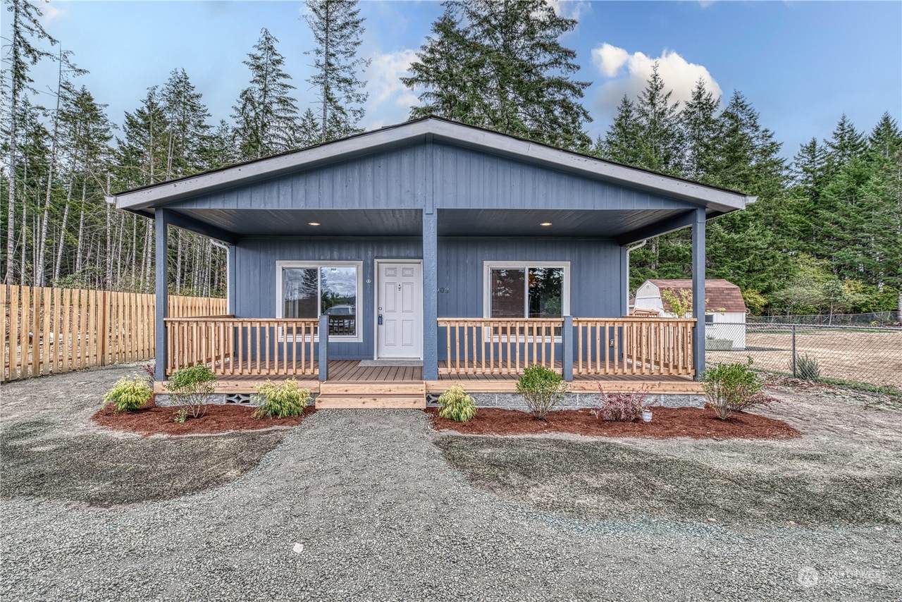 1903 Island Lake Drive - Photo 1