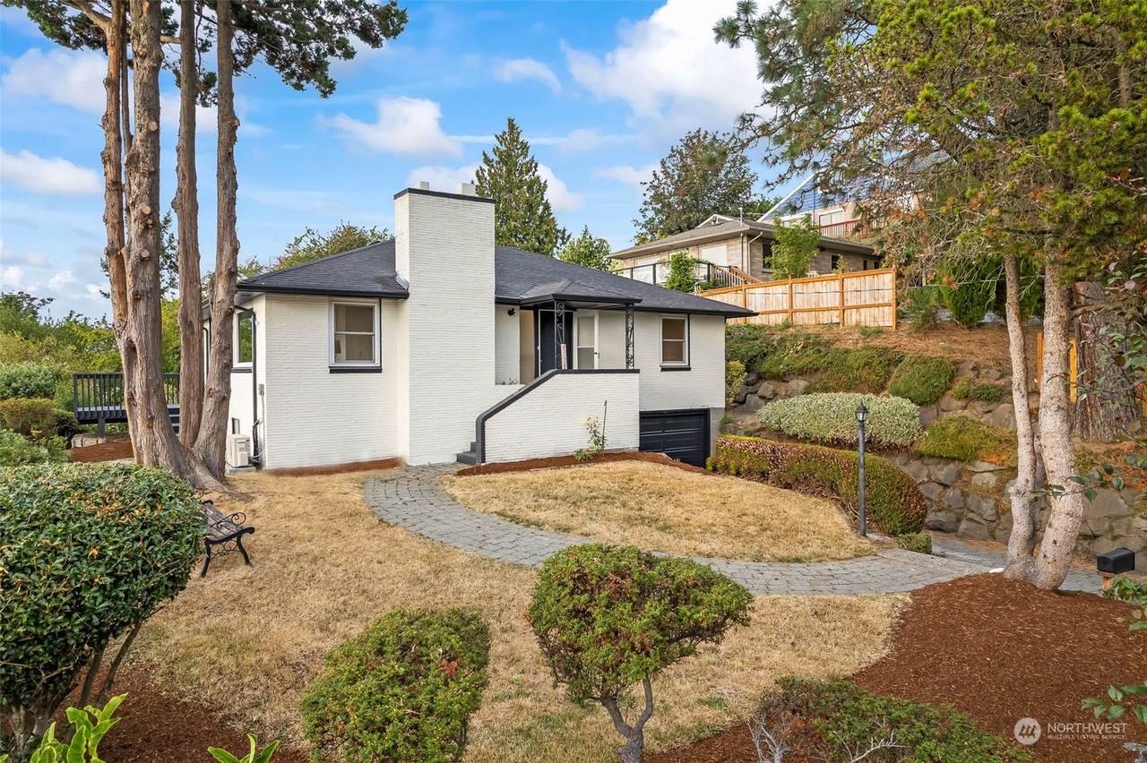 4128 Frontenac Street - Photo 1