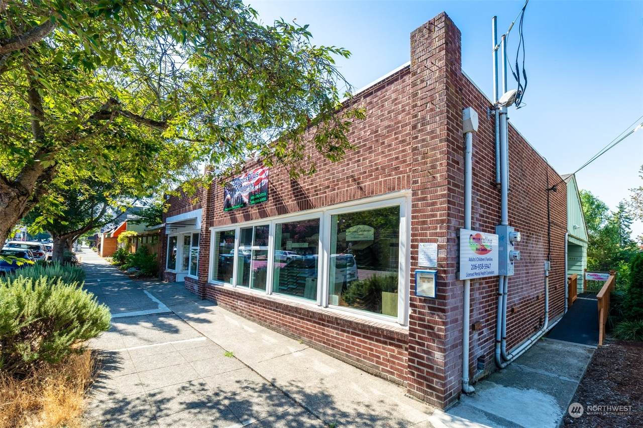 6957 California Avenue - Photo 1