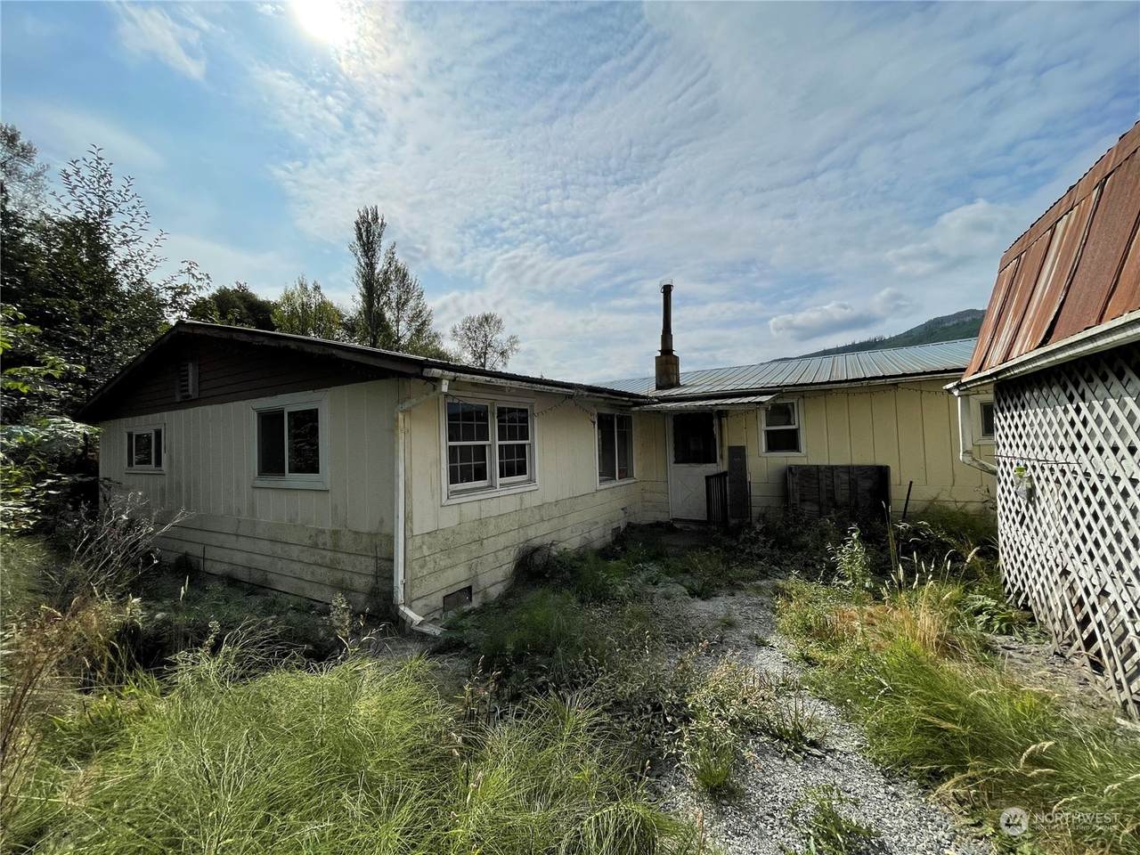 2410 Cruse Road - Photo 1