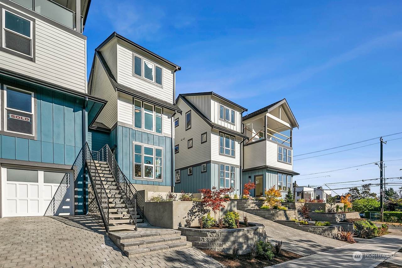 306 16th Avenue - Photo 1
