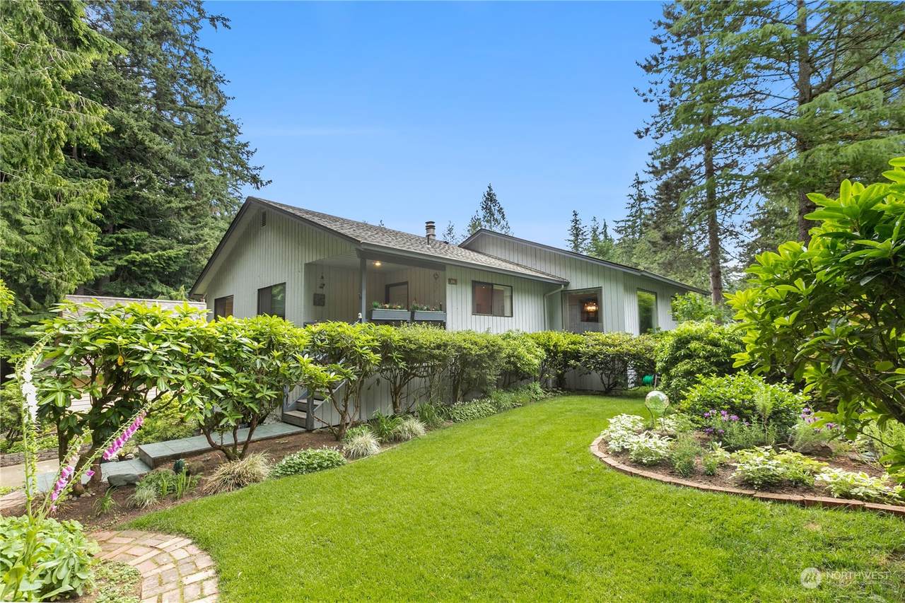 88 Windward Drive - Photo 1