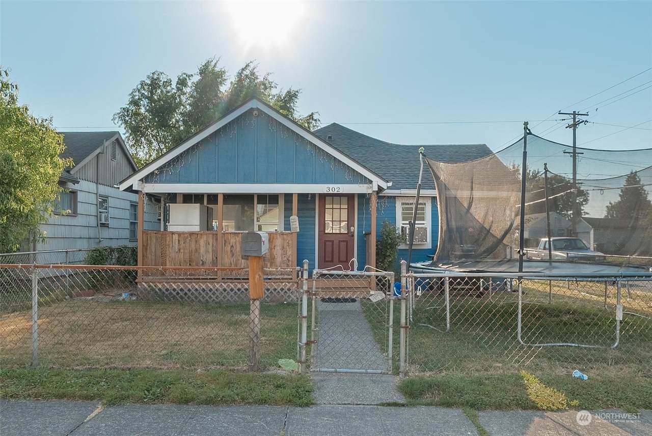 302 28th Avenue - Photo 1