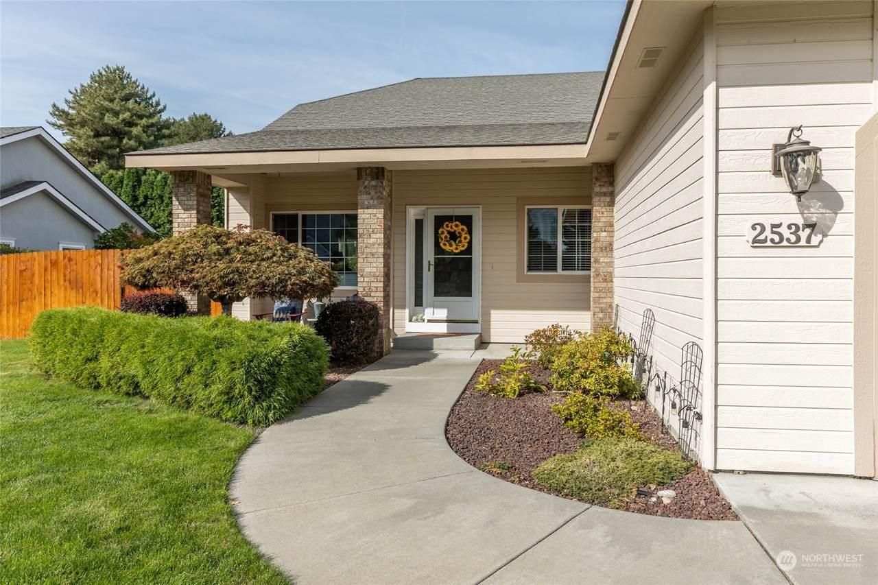 2537 Houston Court - Photo 1