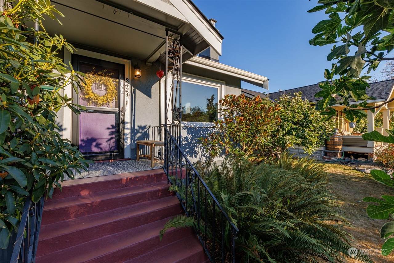 2424 Park Street - Photo 1