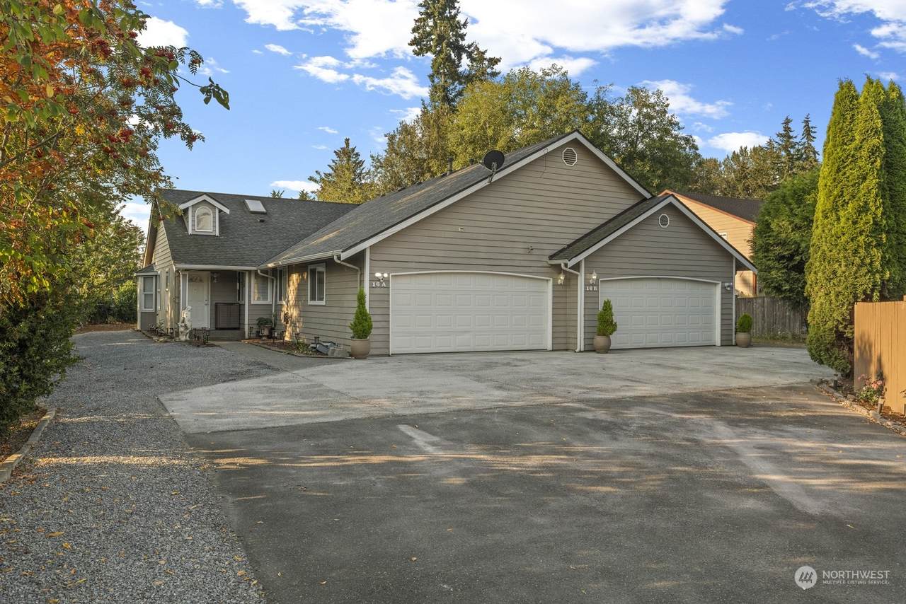 16 105th Street - Photo 1