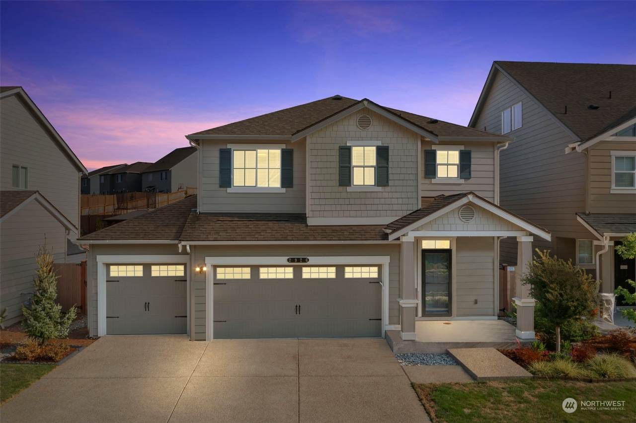 2926 Fiddleback Street - Photo 1