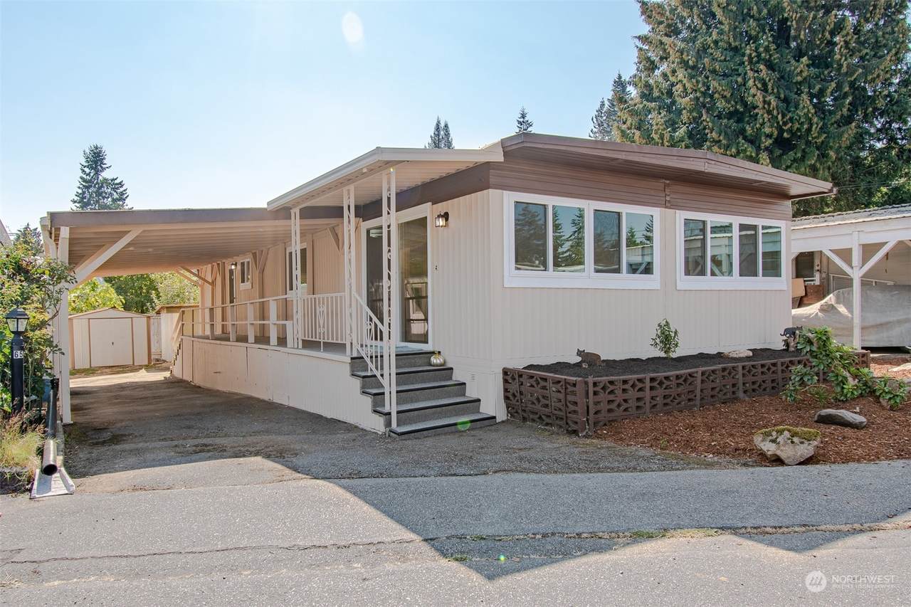 18501 52nd Avenue - Photo 1