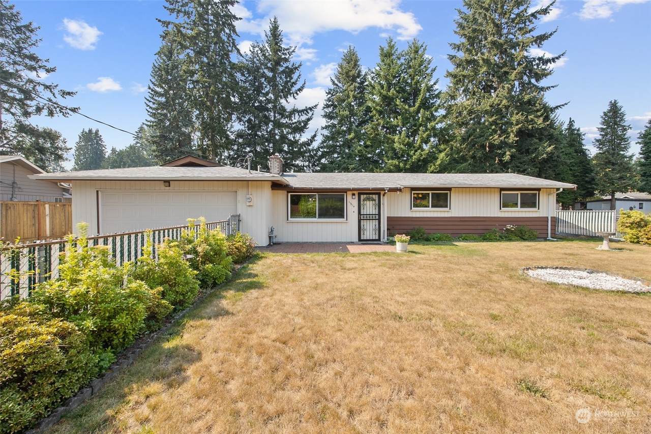 11914 78th Avenue - Photo 1