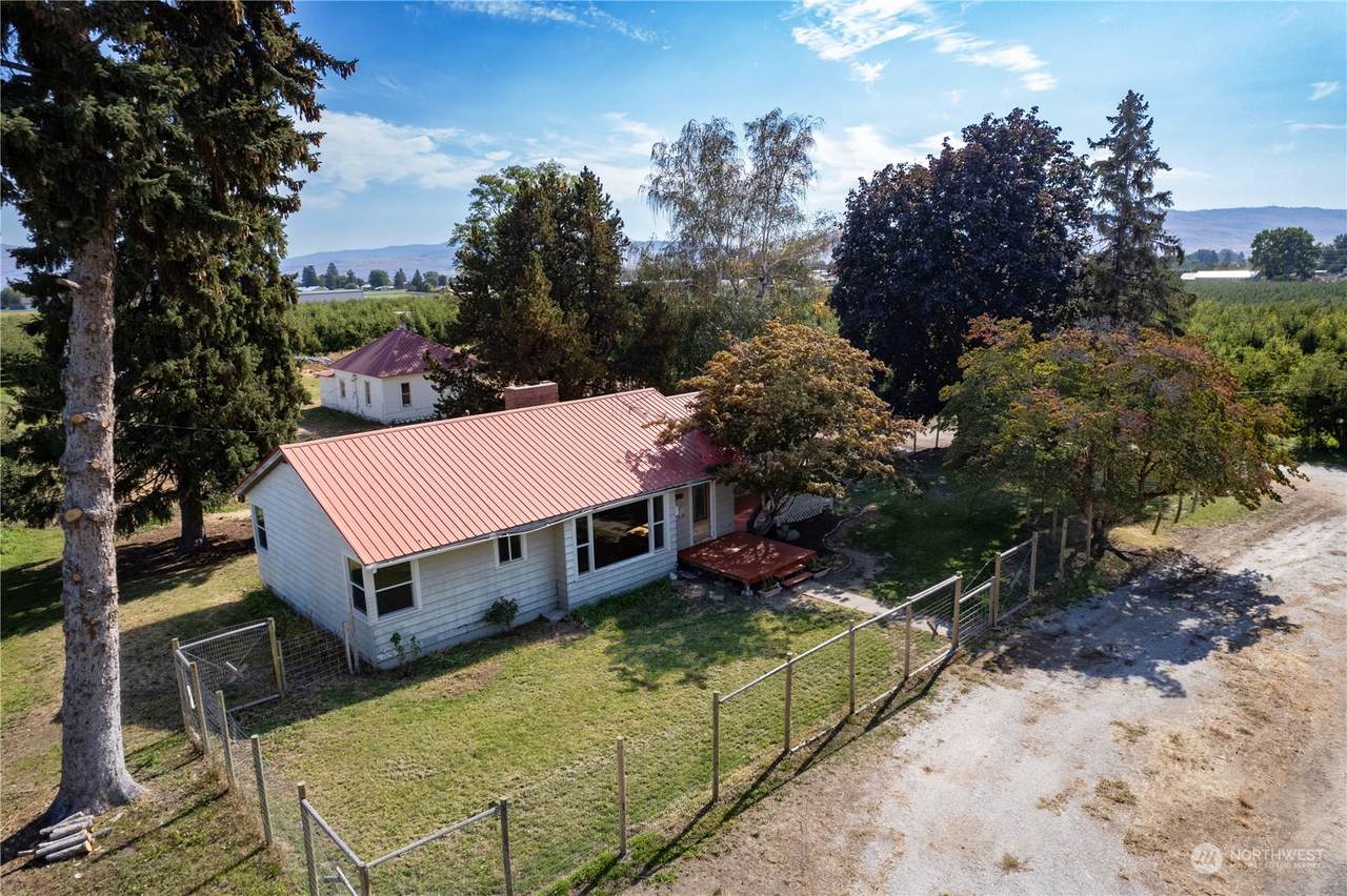 410 A Conconully Rd - Photo 1