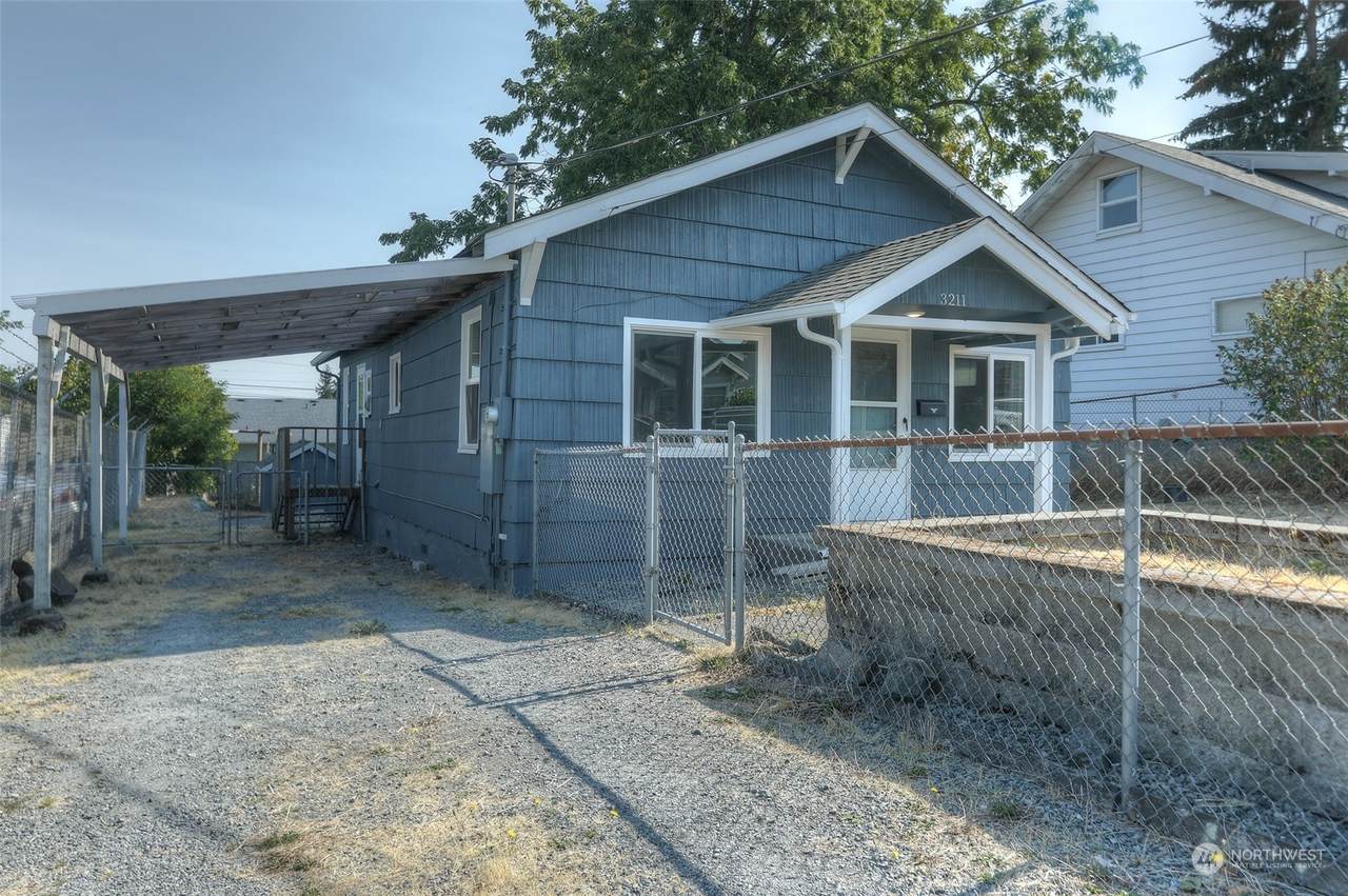 3211 Durango Street - Photo 1