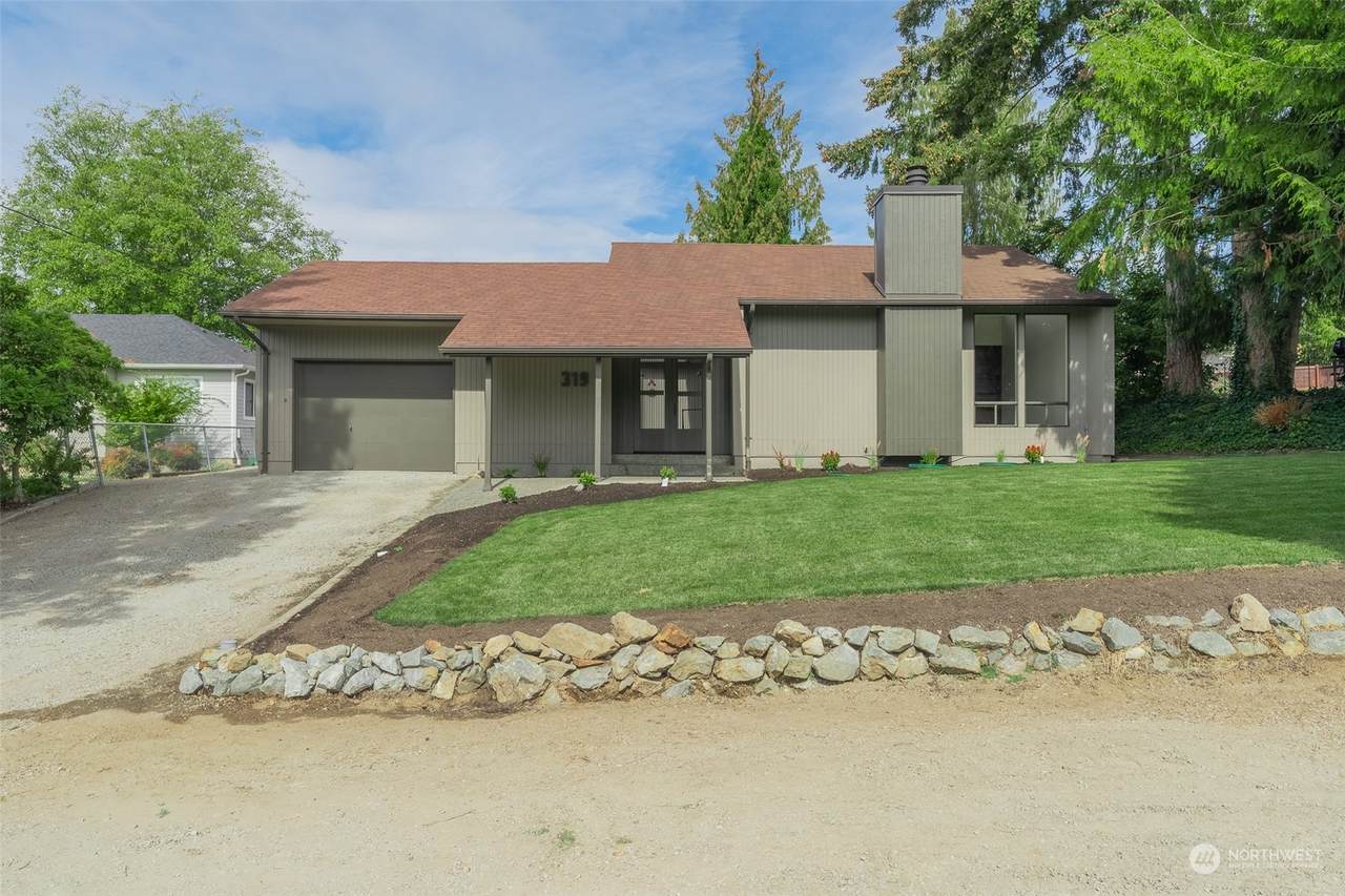 319 Melrose Lane - Photo 1