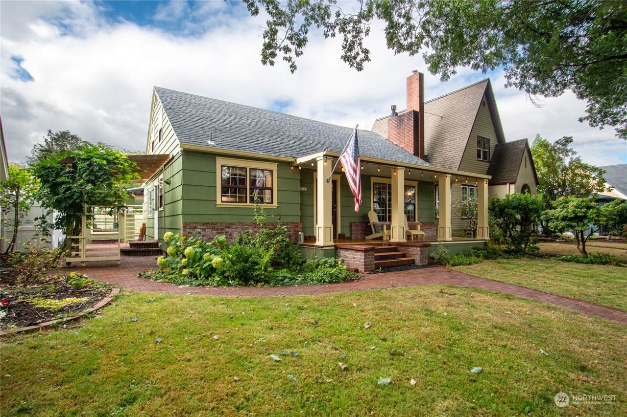 1139 22nd Avenue - Photo 1