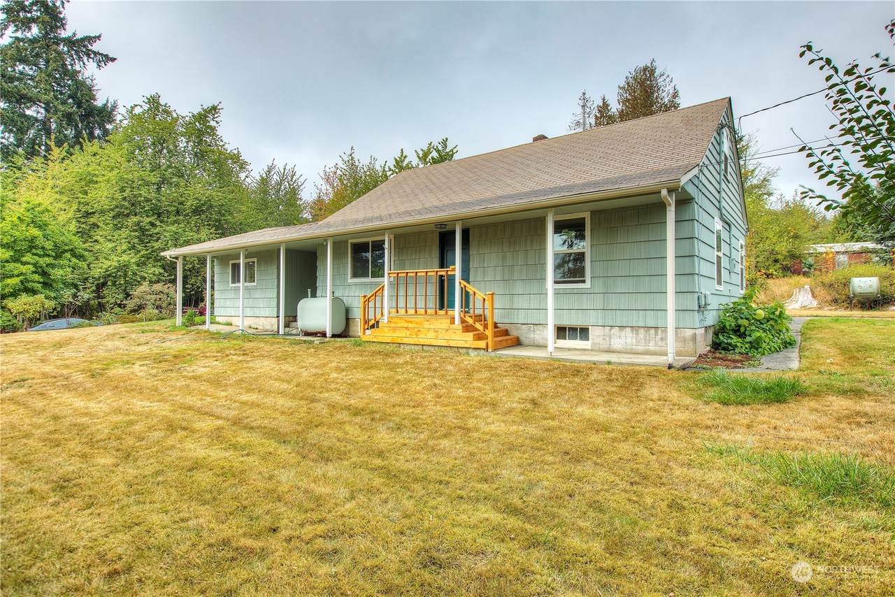 4804 382nd Street - Photo 1