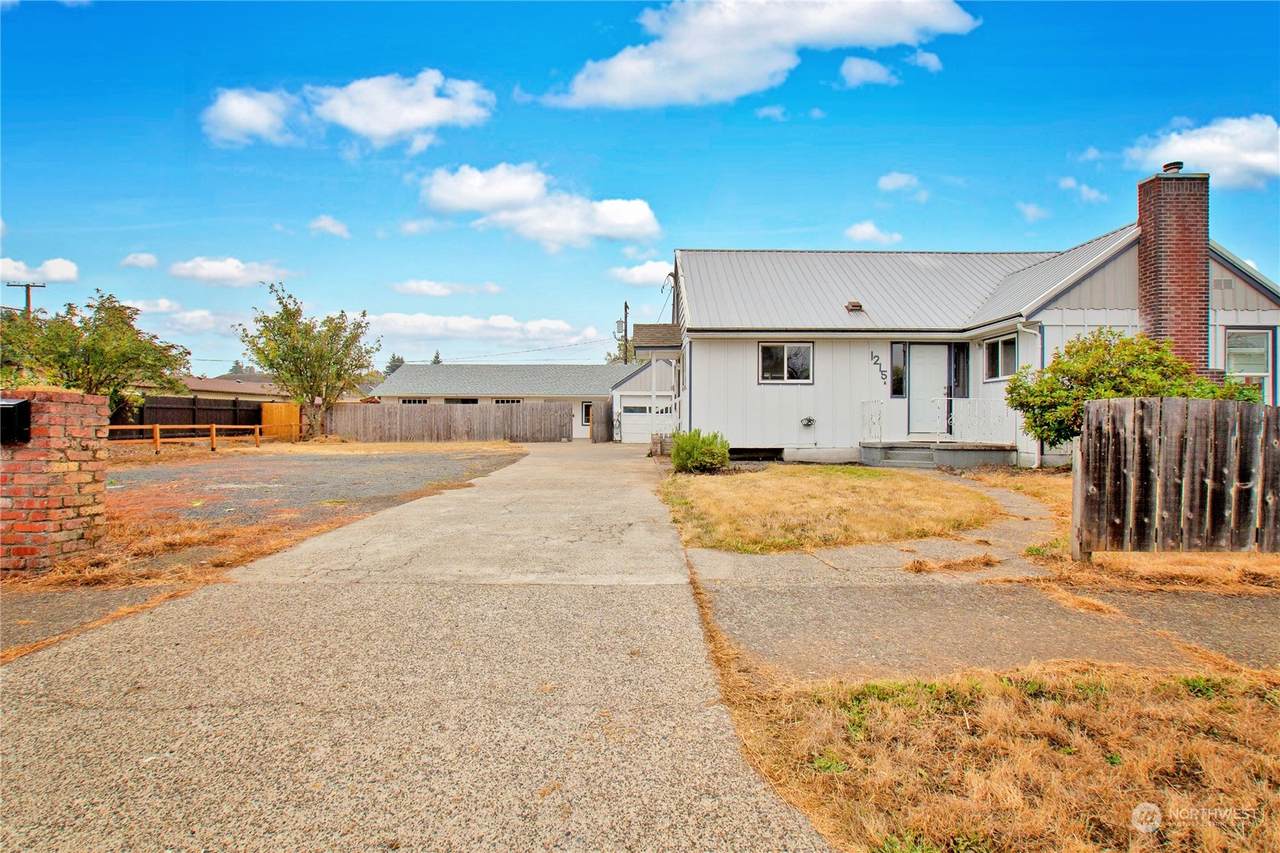 1215 H Street - Photo 1