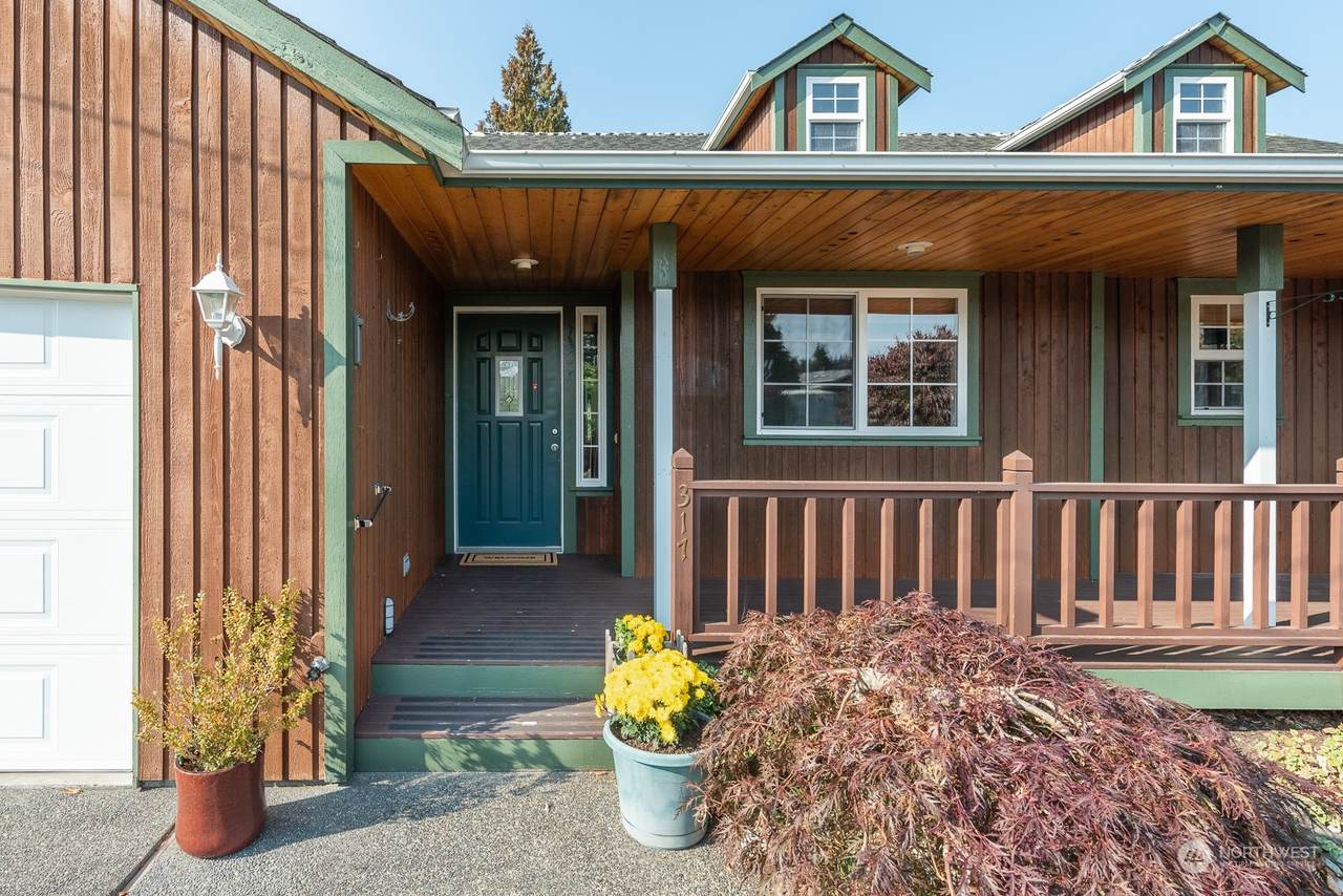 317 Mackenzie Drive - Photo 1