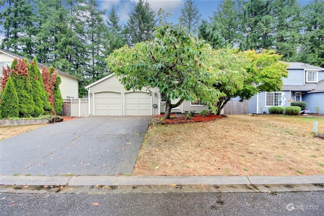 27418 227th Place - Photo 1