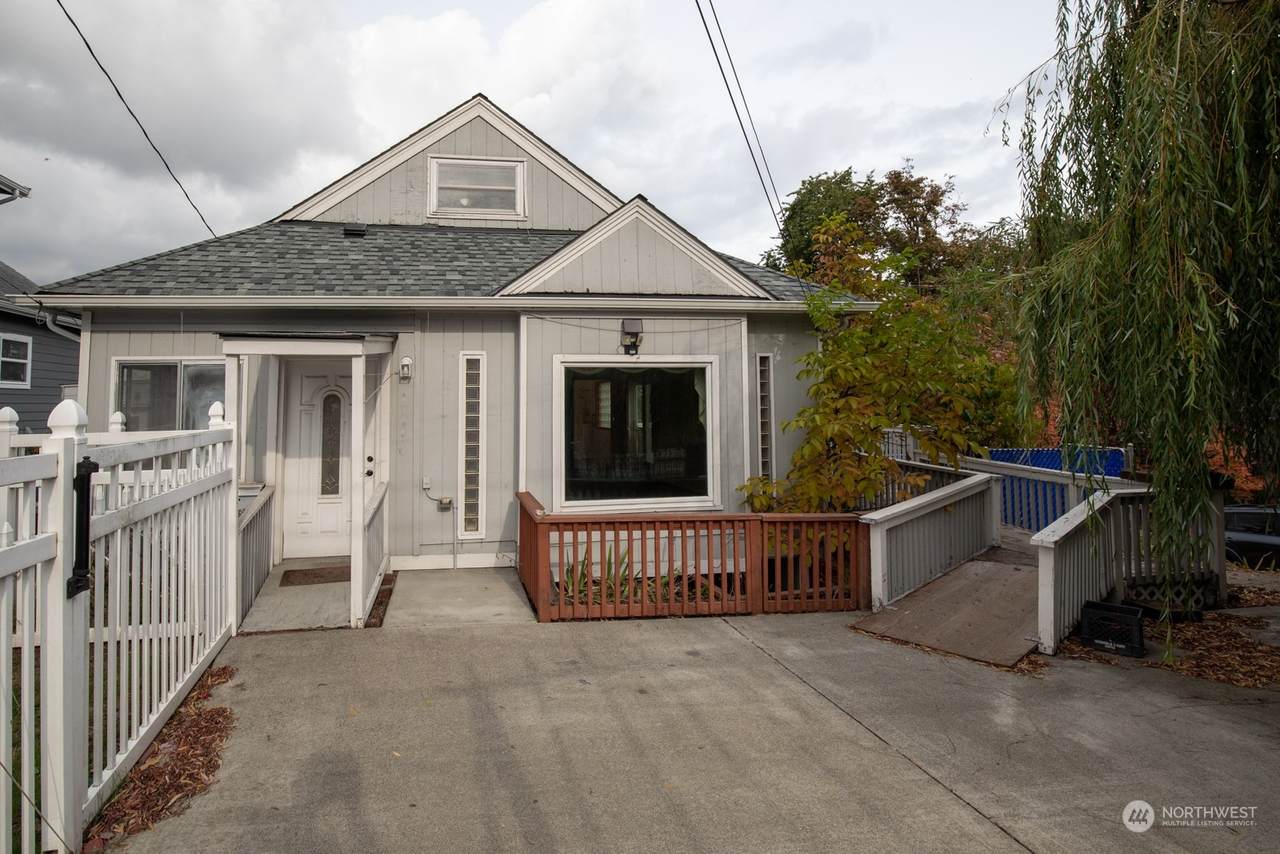 5518 Roxbury Street - Photo 1