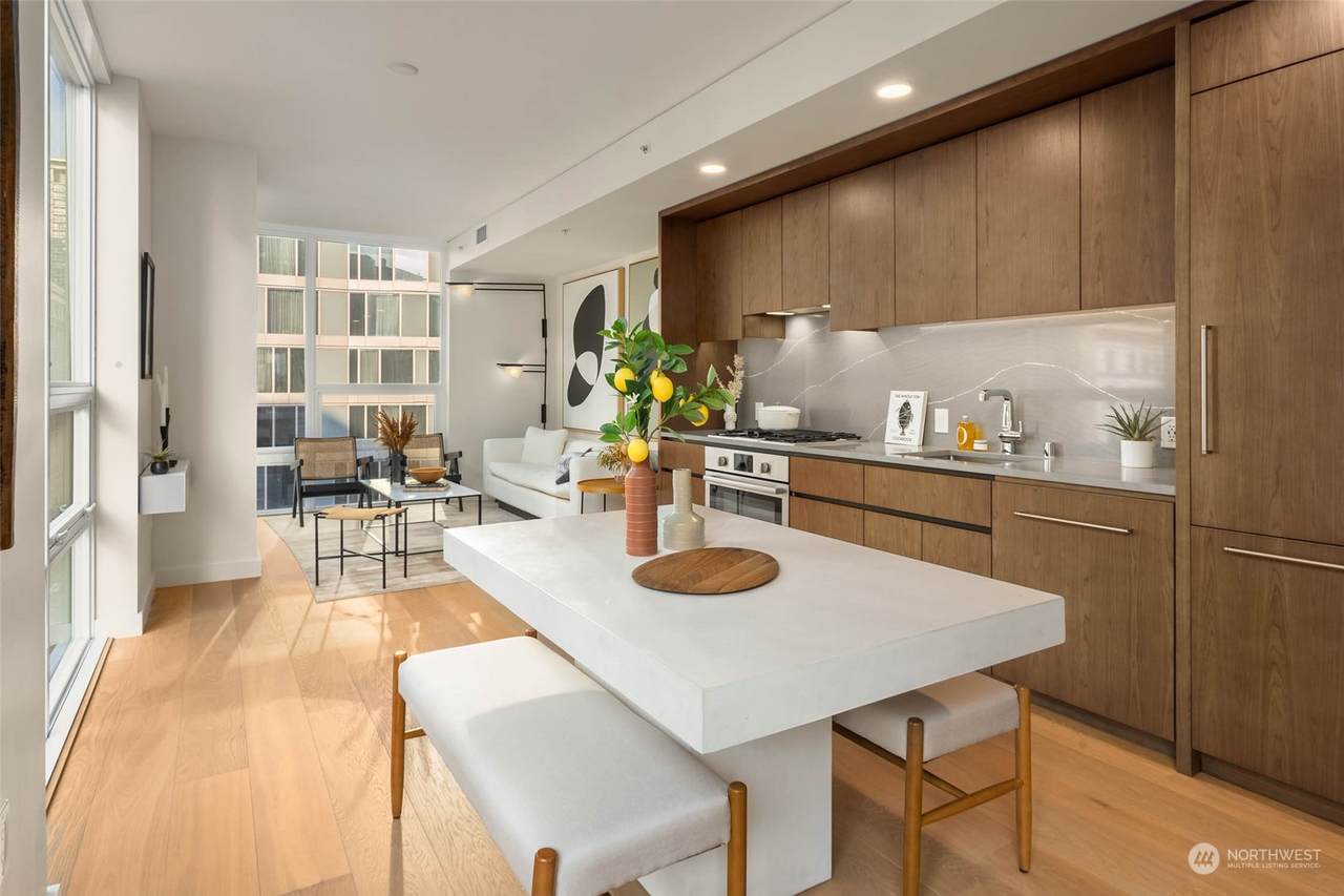 121 Stewart Street - Photo 1