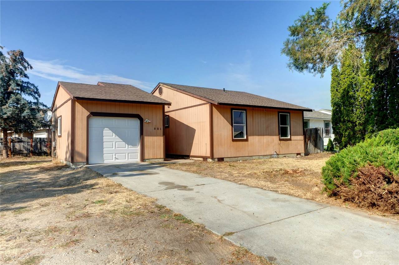 801 Wildwood Drive - Photo 1