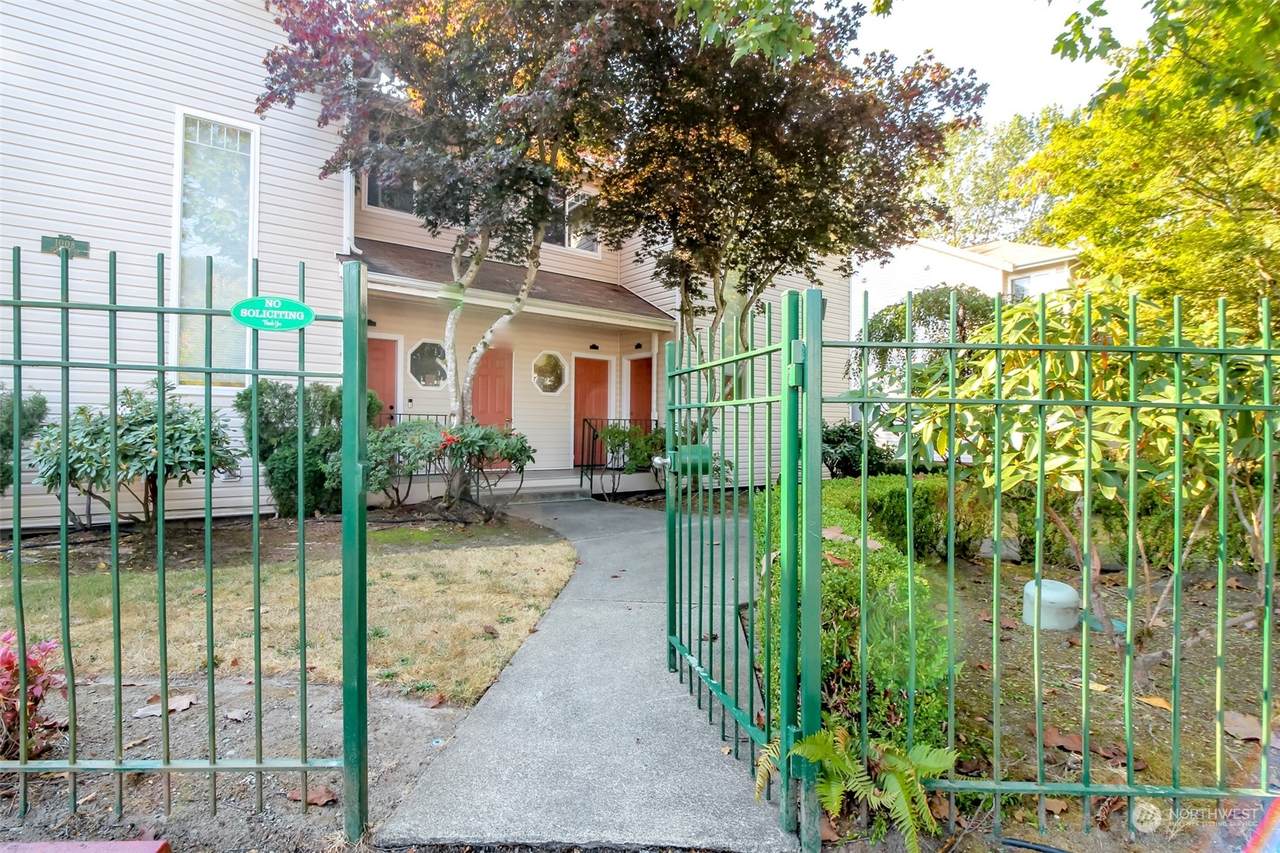 1008 37th Street - Photo 1