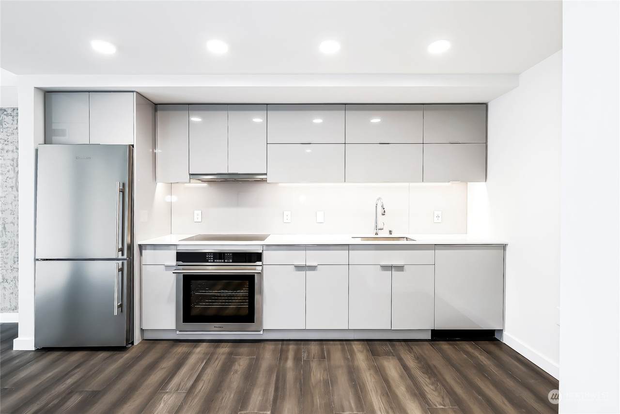 450 Main Street - Photo 1