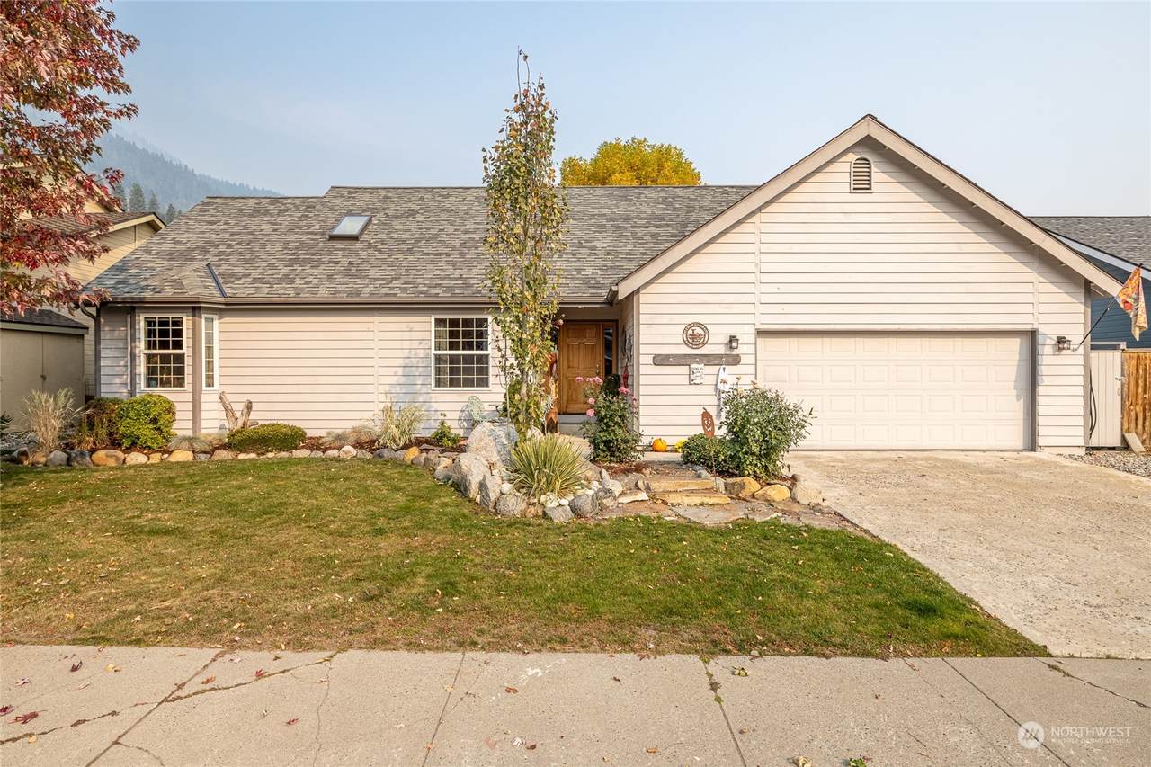 324 Meadow Drive - Photo 1