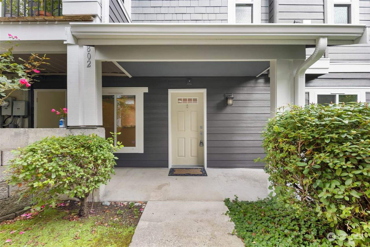 5541 Lakemont Boulevard - Photo 1