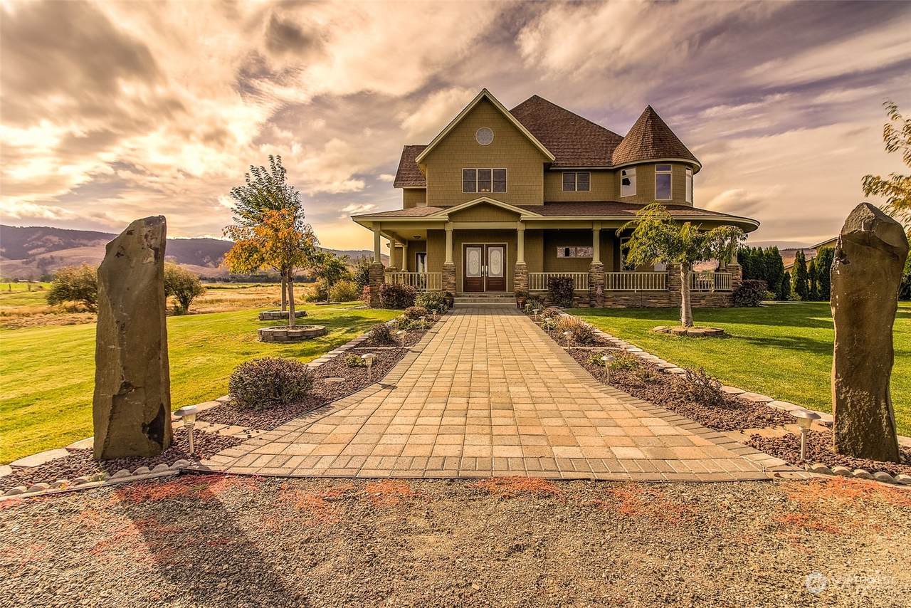 4401 Cove Road - Photo 1