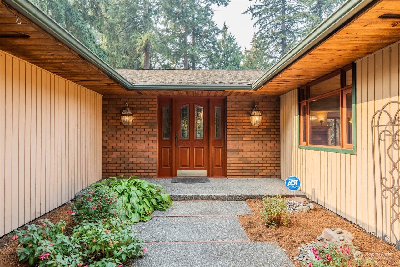 17902 43rd Avenue - Photo 1