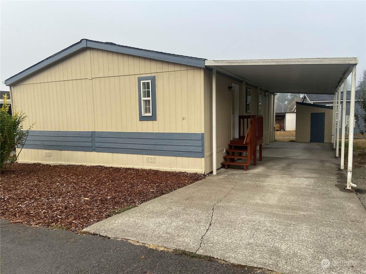 222 Maple Avenue - Photo 1